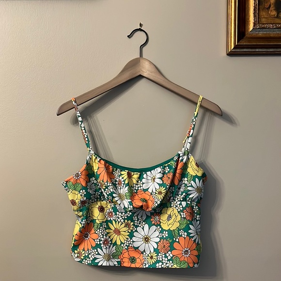 Altar’d State Green Floral Top - Large - Picture 1 of 3